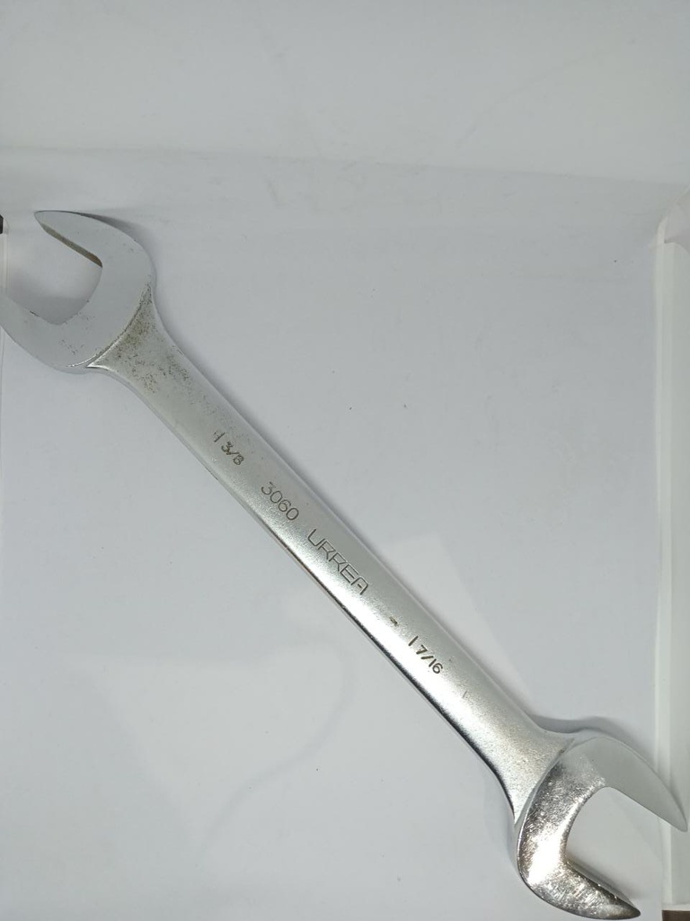 Llave española estandar 1 3/8x1 7/16 mdo.3060