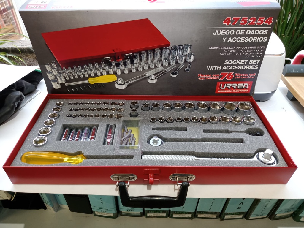 Paquete de 76 pz dados y accesorios 1/4" 3/8" 1/2"